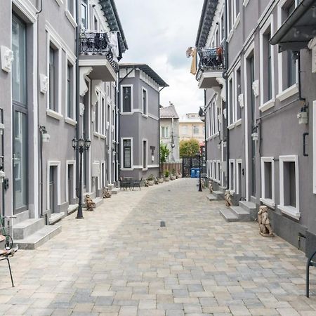 4 City Bucharest Luaran gambar